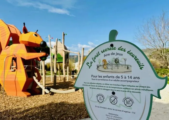 Lägenhet Privee Avec Balcon, Piscine Et Place De Parking