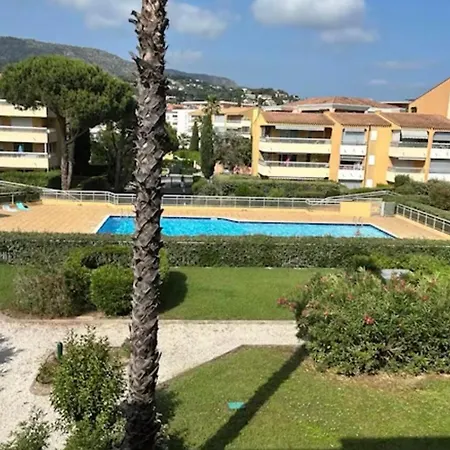 Privee Avec Balcon, Piscine Et Place De Parking Lägenhet